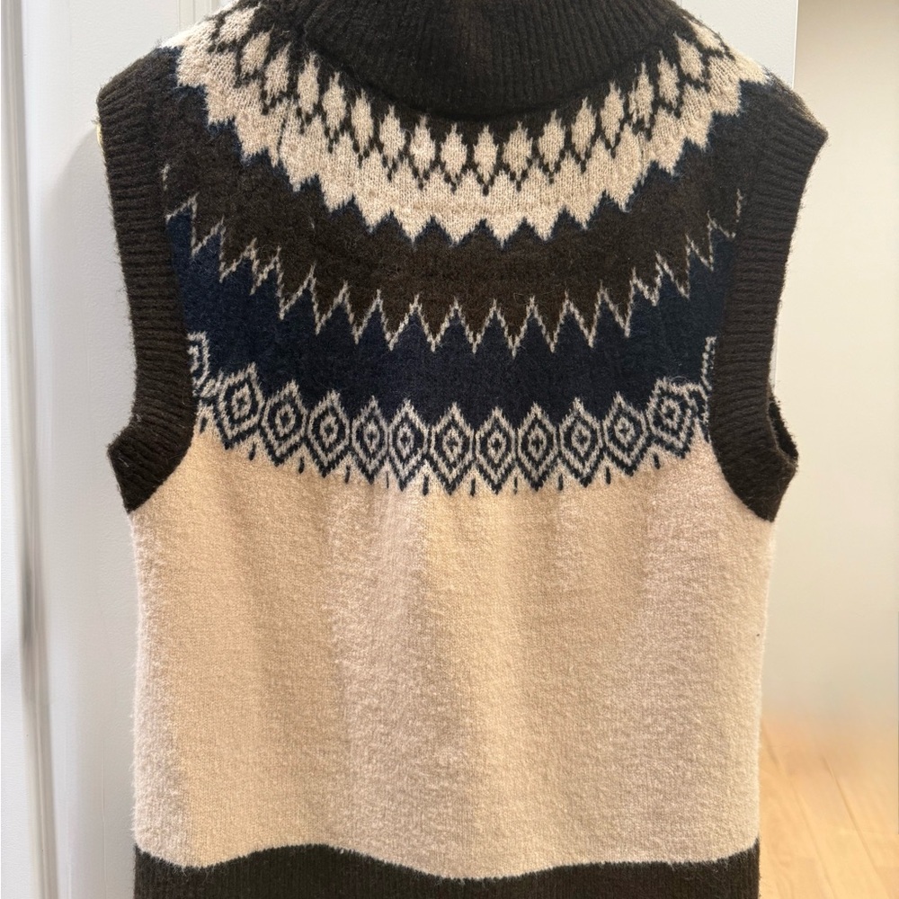 Evereve Fair Isle Turtleneck Sweater Vest in Chocolate Brown, Cream, and Navy